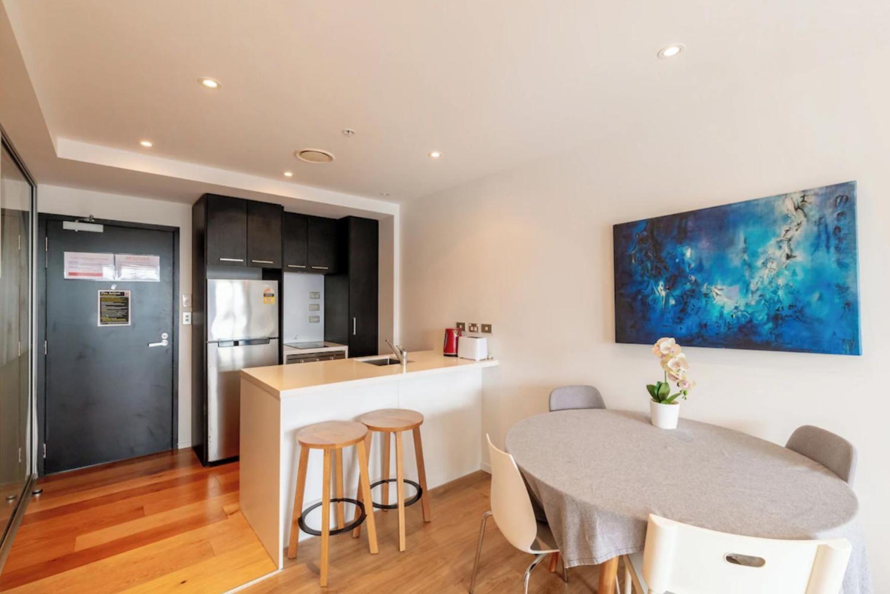 Skytower And City View 2 Bedroom Apartment On High Floor Auckland Kültér fotó