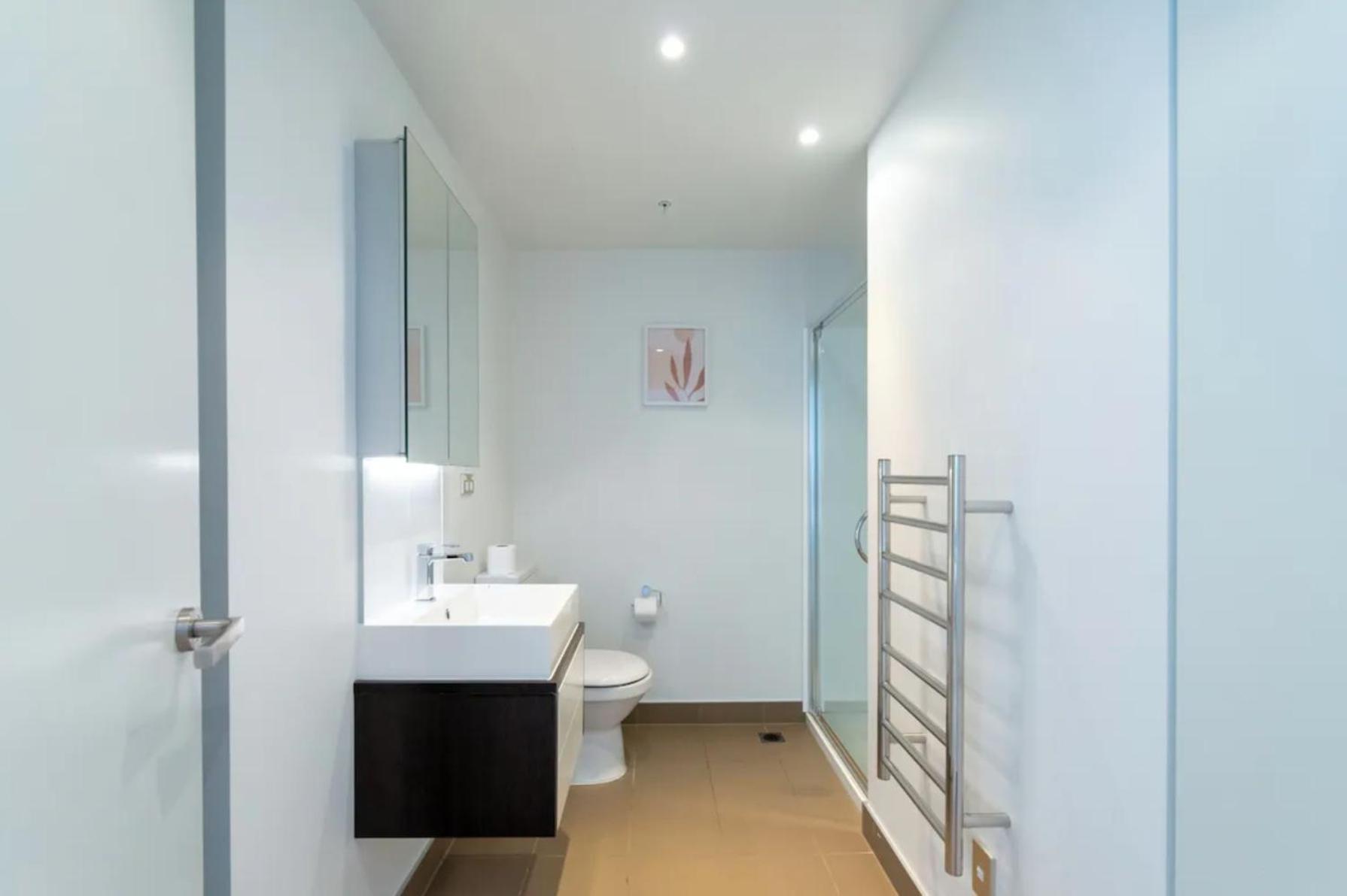 Skytower And City View 2 Bedroom Apartment On High Floor Auckland Kültér fotó
